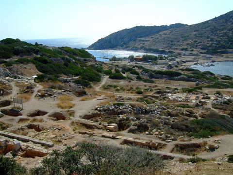 Knidos antik kentinin kalıntıları ve limanı